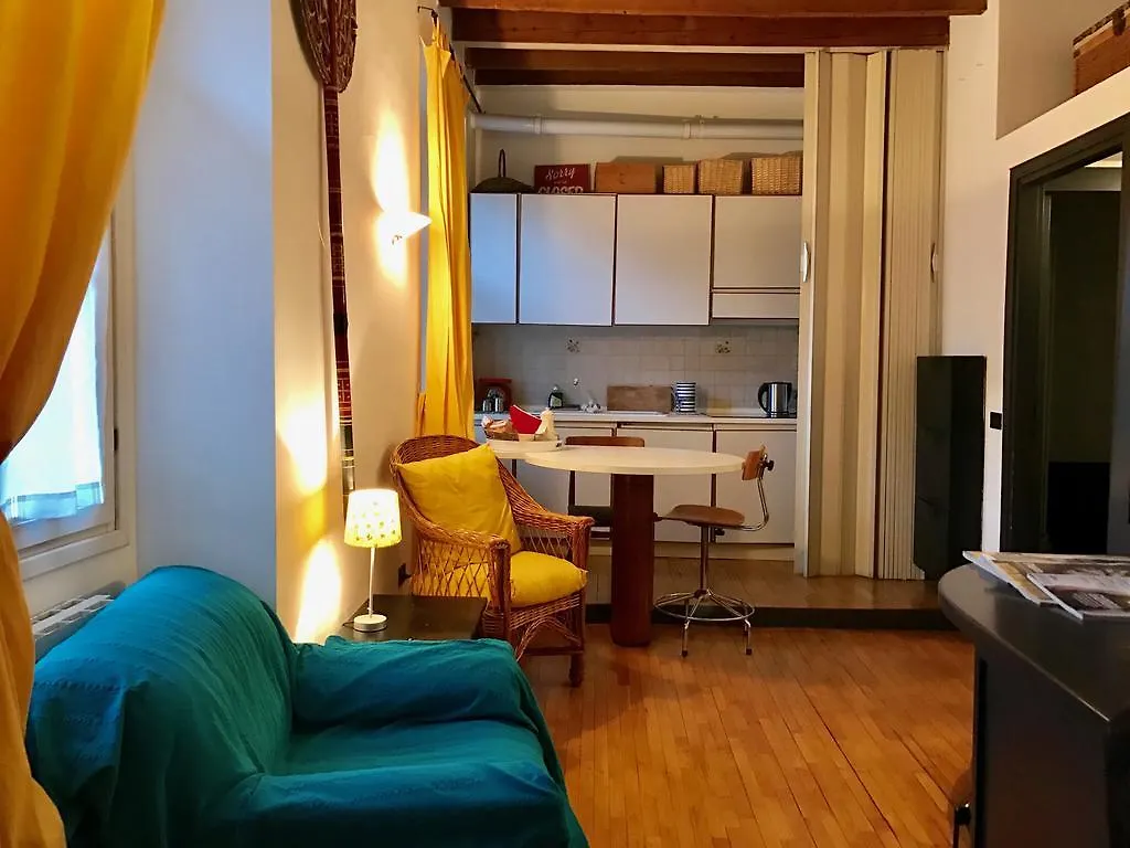 Apartment Lovelyloft - Alzaia Naviglio Milan